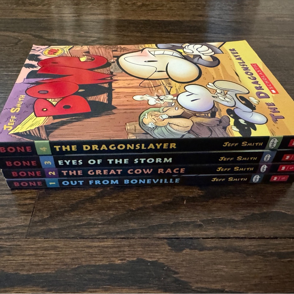 Bone Book Series Jeff Smith Books 1-4 - Picture 5 of 6